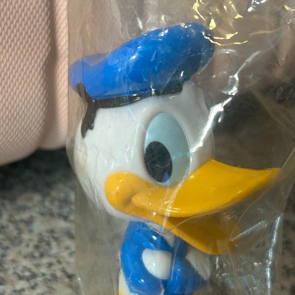 2003 DISNEY World Resort Donald Duck Kellogg's Bobble Head Figurine -New in Box - Picture 7 of 11